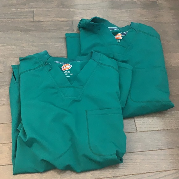 Men’s Medium Green Dickies Scrub Top - Picture 5 of 5